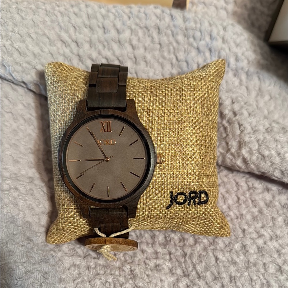 Brown Wooden Men's Watch